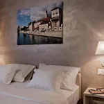 Guest house Luna Trogir