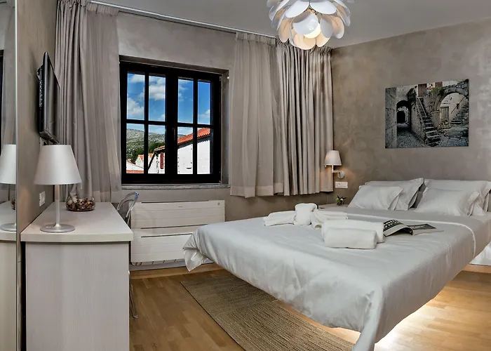 Konukevi Luna Trogir